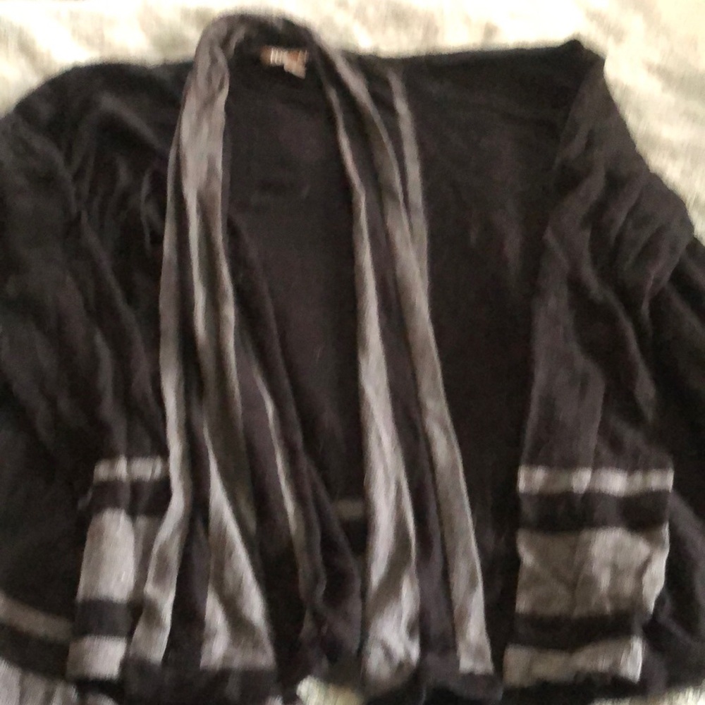 Vintage open front drapes cardigan black with gray color block